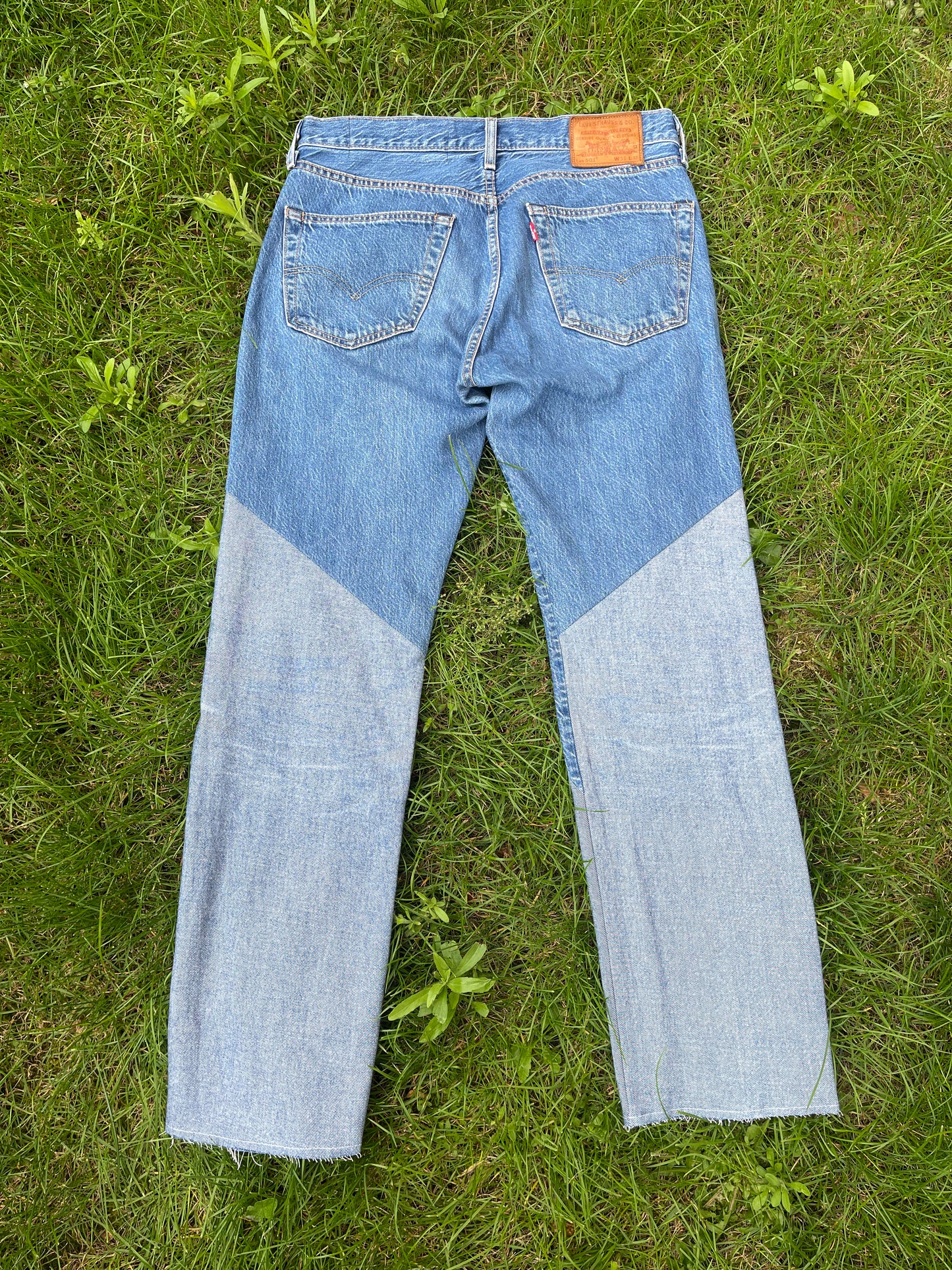 90° Angle Levi's 501 Jeans